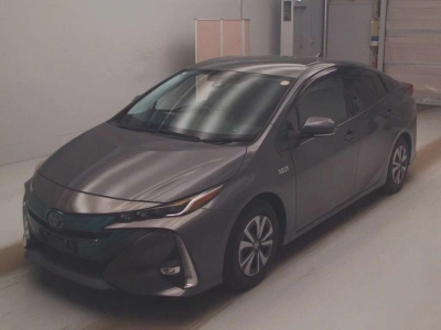 TOYOTA PRIUS PHV