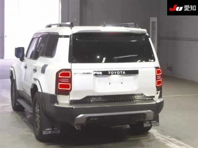TOYOTA LAND CRUISER 250