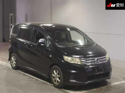 HONDA FREED SPIKE