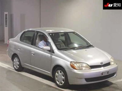 TOYOTA PLATZ