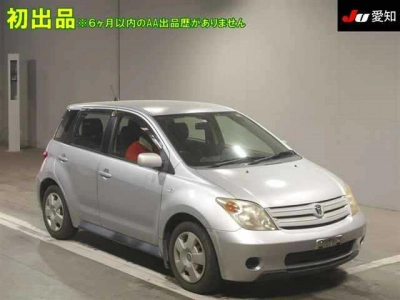 TOYOTA IST