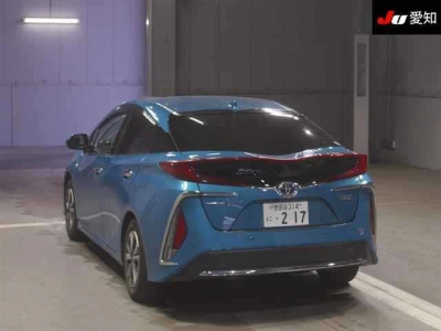TOYOTA PRIUS PHV