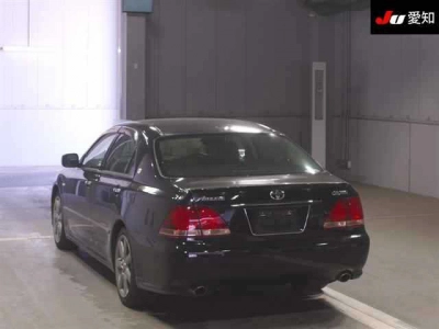 TOYOTA CROWN ATHLETE