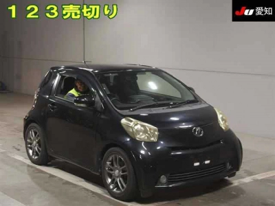 TOYOTA IQ