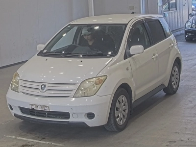 TOYOTA IST