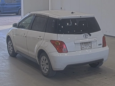 TOYOTA IST