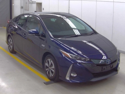 TOYOTA PRIUS PHV
