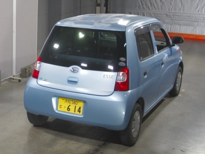 DAIHATSU ESSE