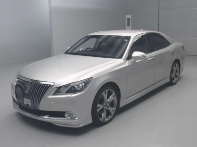 TOYOTA CROWN MAJESTA