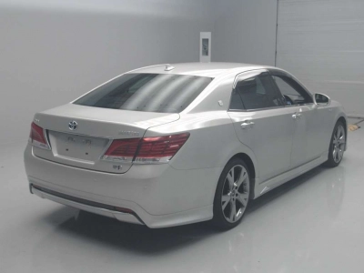 TOYOTA CROWN MAJESTA
