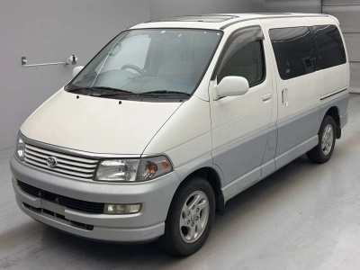 TOYOTA HIACE REGIUS