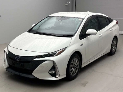 TOYOTA PRIUS PHV