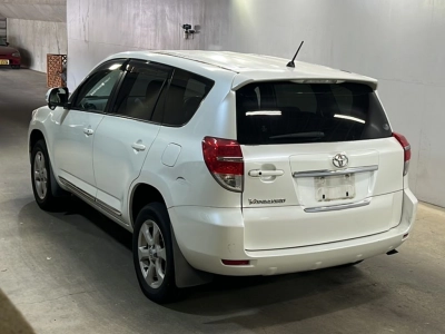 TOYOTA VANGUARD