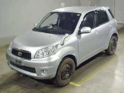 TOYOTA RUSH