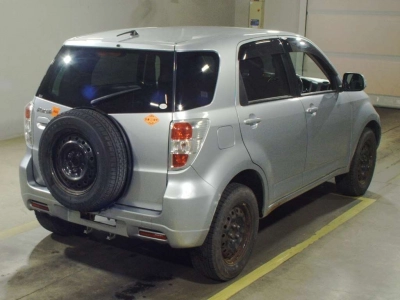 TOYOTA RUSH