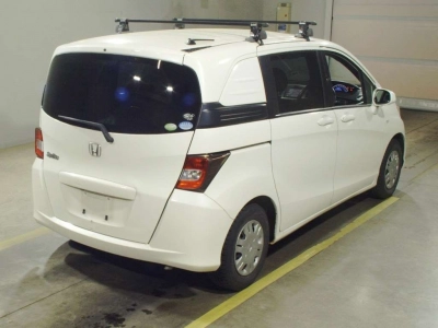 HONDA FREED SPIKE