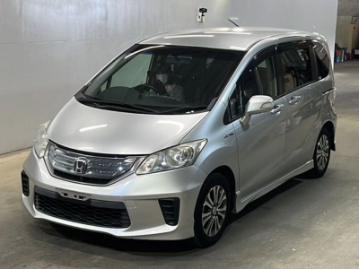 HONDA FREED HYBRID