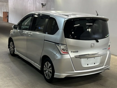 HONDA FREED HYBRID