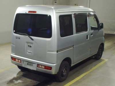 TOYOTA PIXIS VAN