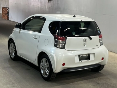 TOYOTA IQ
