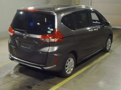 HONDA FREED + HYBRID