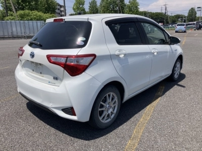 TOYOTA VITZ