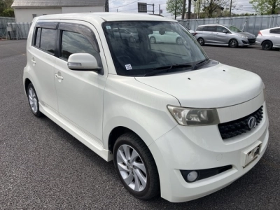 TOYOTA BB