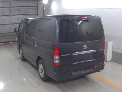 TOYOTA REGIUS ACE