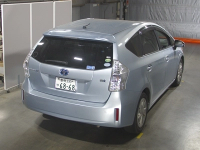 TOYOTA PRIUS ALPHA