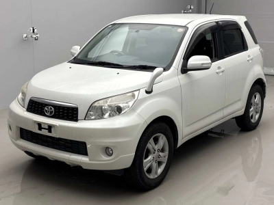 TOYOTA RUSH