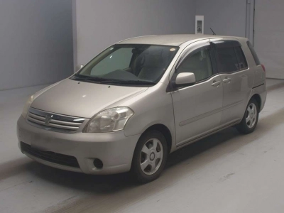 TOYOTA RAUM