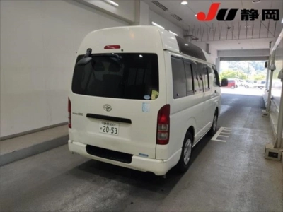 TOYOTA REGIUS VAN