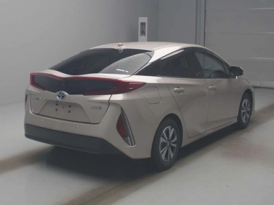 TOYOTA PRIUS PHV