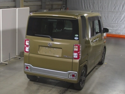 DAIHATSU WAKE
