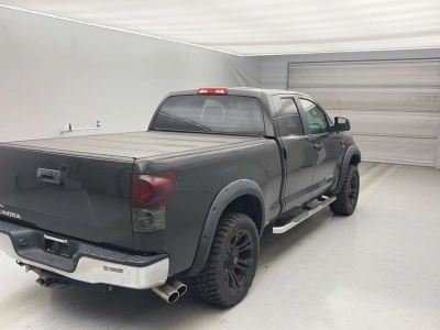 TOYOTA TUNDRA