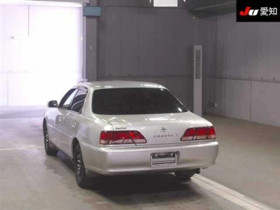 TOYOTA CRESTA