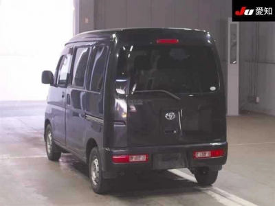 TOYOTA PIXIS VAN