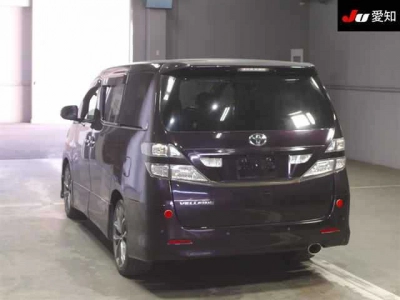 TOYOTA VELLFIRE
