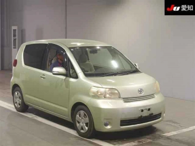 TOYOTA PORTE
