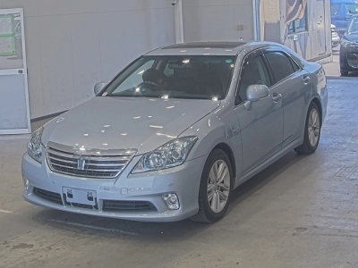 TOYOTA CROWN HYBRID