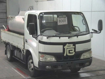 TOYOTA DYNA