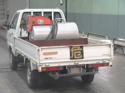 TOYOTA LITE ACE TRUCK
