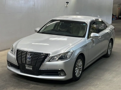 TOYOTA CROWN HYBRID