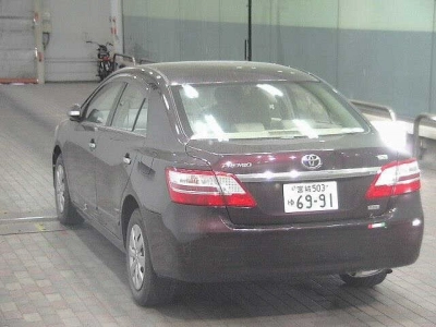 TOYOTA PREMIO