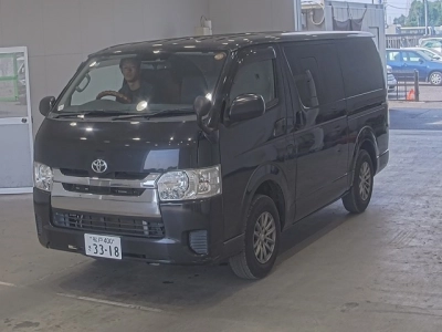 TOYOTA HIACE