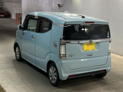 HONDA N-BOX SLASH