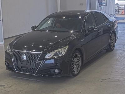 TOYOTA CROWN HYBRID