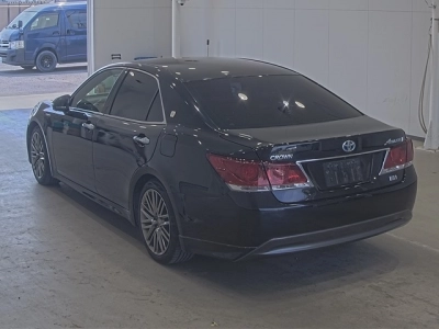 TOYOTA CROWN HYBRID