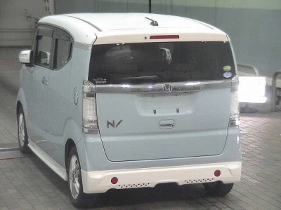 HONDA N-BOX SLASH