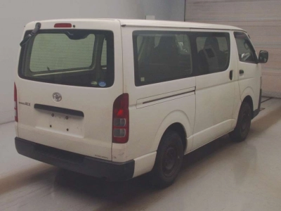 TOYOTA REGIUS VAN